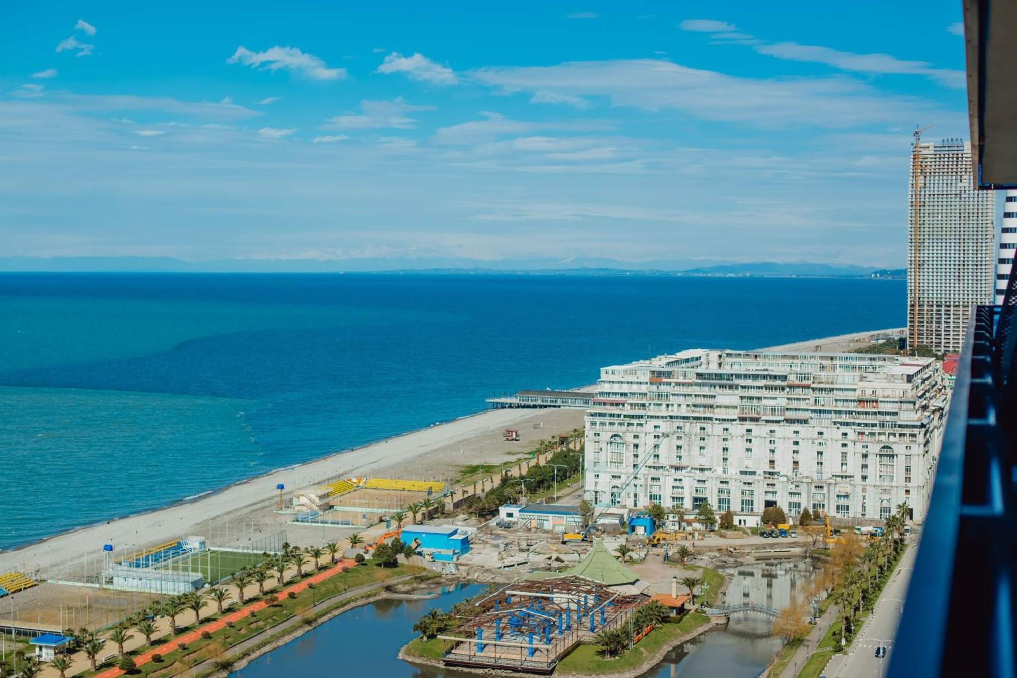 Orbi City Black Sea View Aparthotel Батумі Екстер'єр фото
