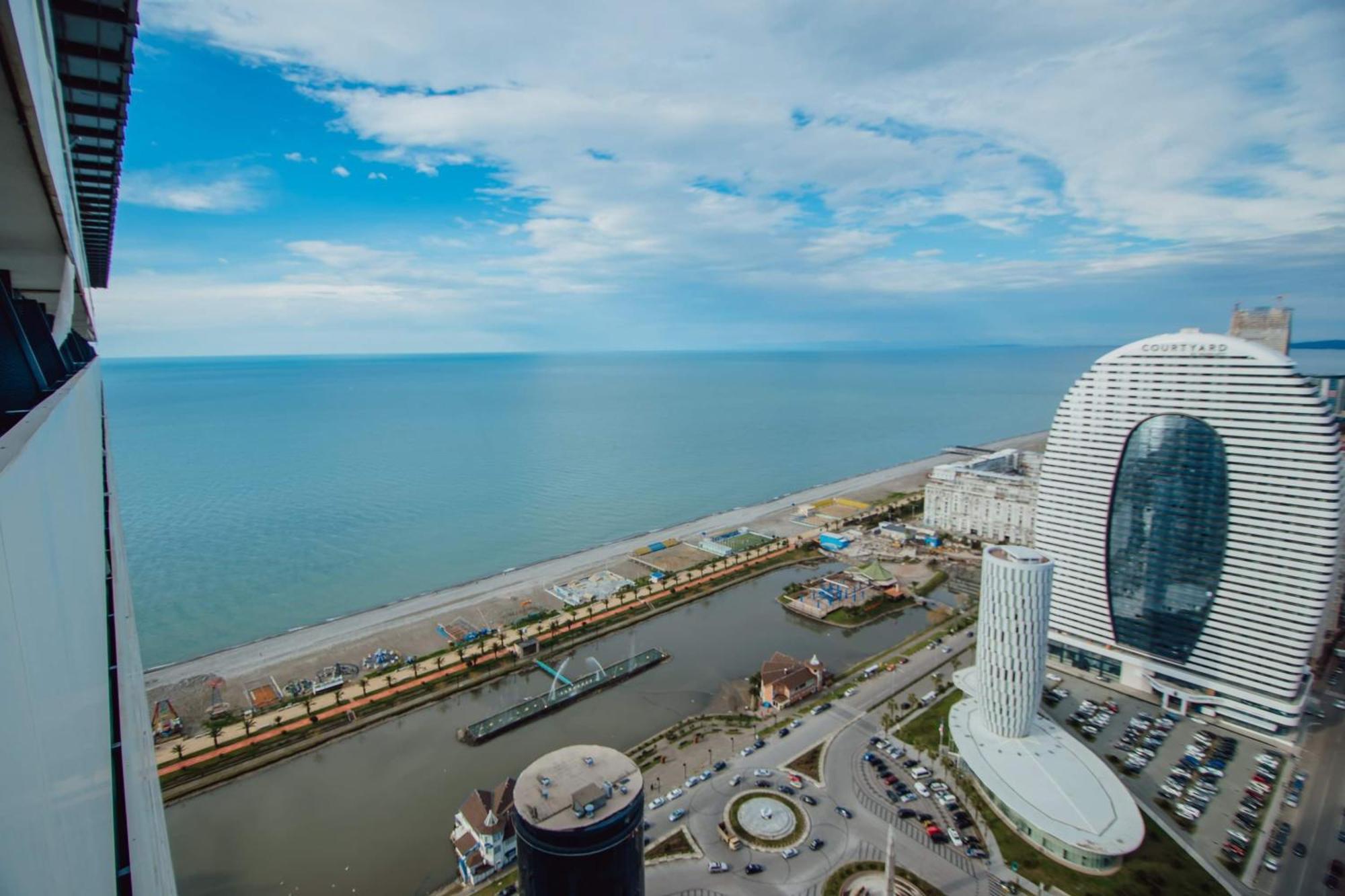 Orbi City Black Sea View Aparthotel Батумі Екстер'єр фото