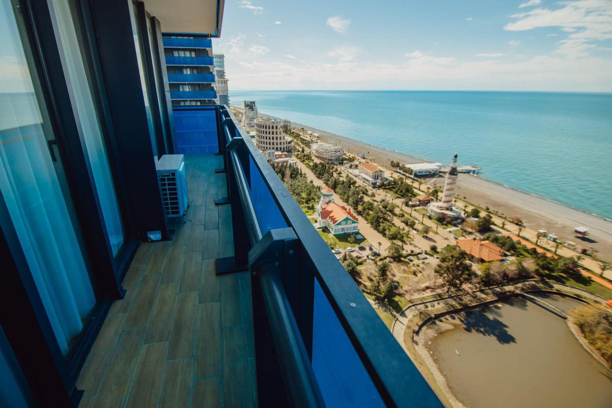 Orbi City Black Sea View Aparthotel Батумі Екстер'єр фото